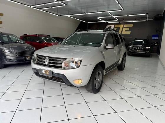 RENAULT DUSTER 2.0 DYNAMIQUE 4X2 16V FLEX 4P AUTOMÁTICO